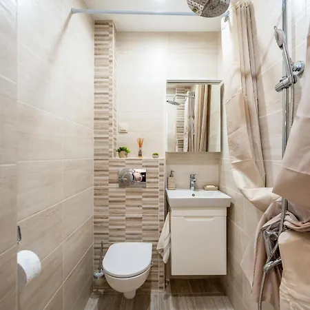 Lotus With Free Parking Апартамент София