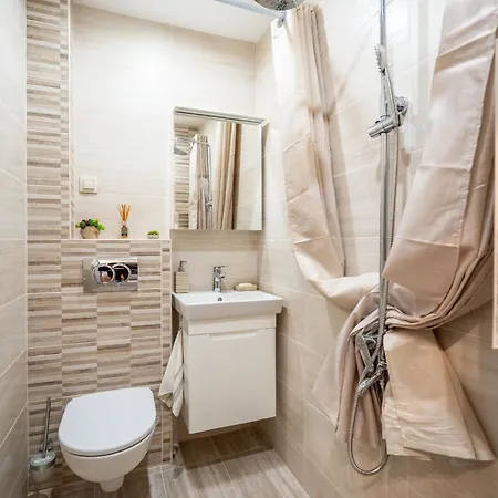 Lotus With Free Parking