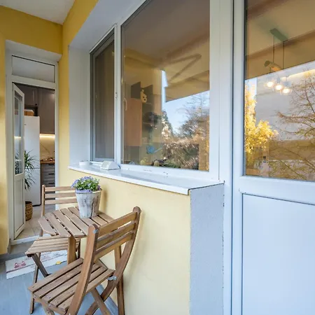 Lotus With Free Parking