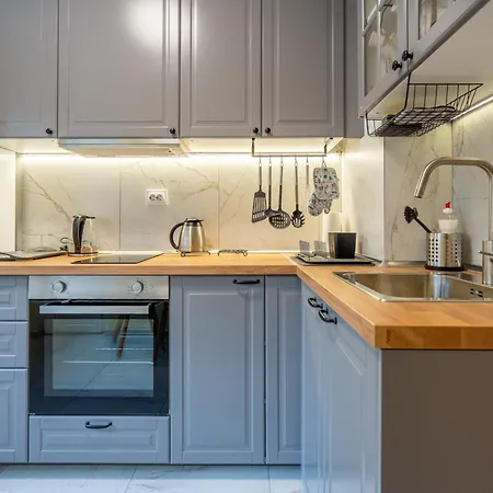 Lotus With Free Parking