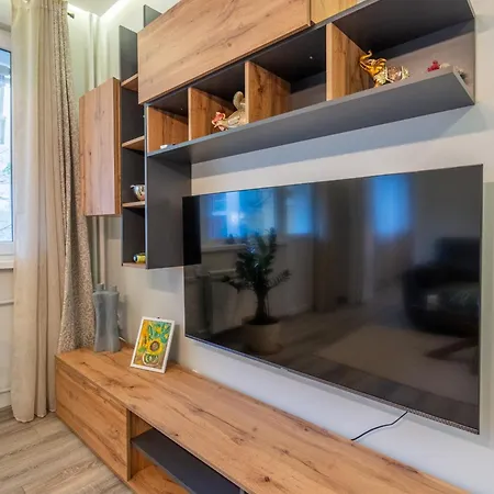 Lotus With Free Parking