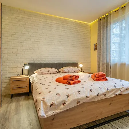 Lotus With Free Parking Appartamento