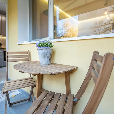 Lotus With Free Parking