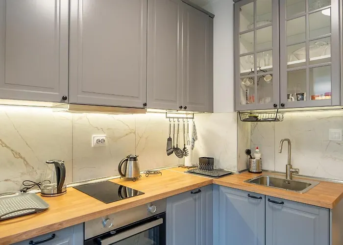 Lotus With Free Parking Apartament