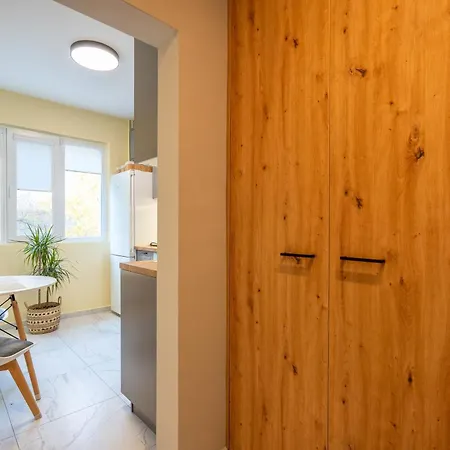 Lotus With Free Parking شقة