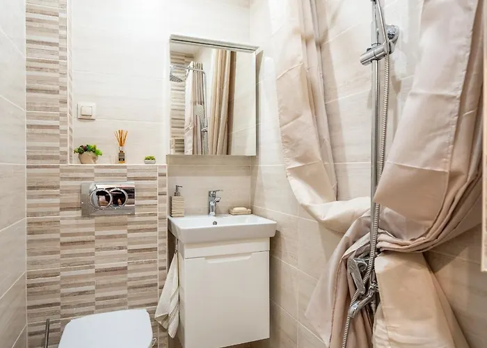 Lotus With Free Parking