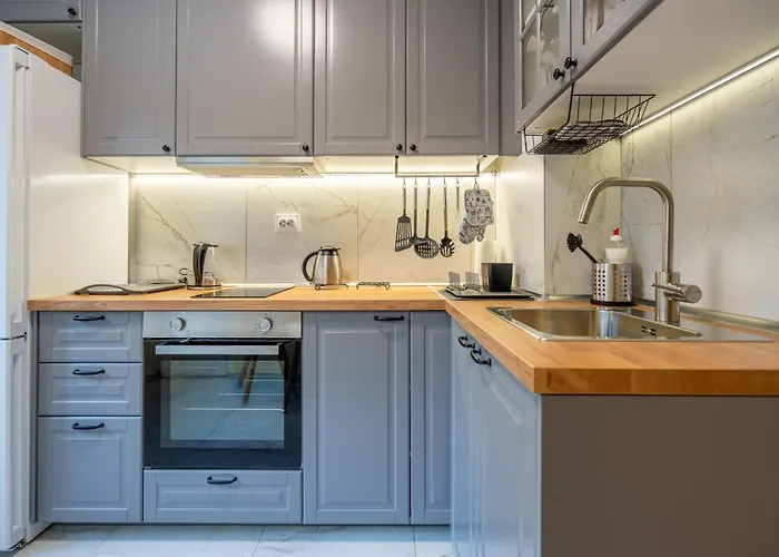 Lotus With Free Parking